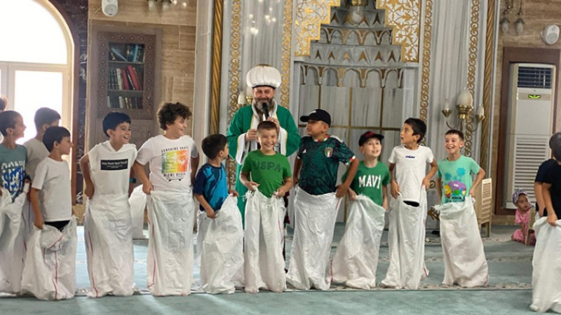 NASREDDİN HOCA ÖĞRENCİLERLE BULUŞTU