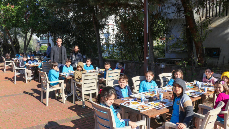 KÜLTÜR KAFEDE ASKIDA YEMEK PROJESİ 