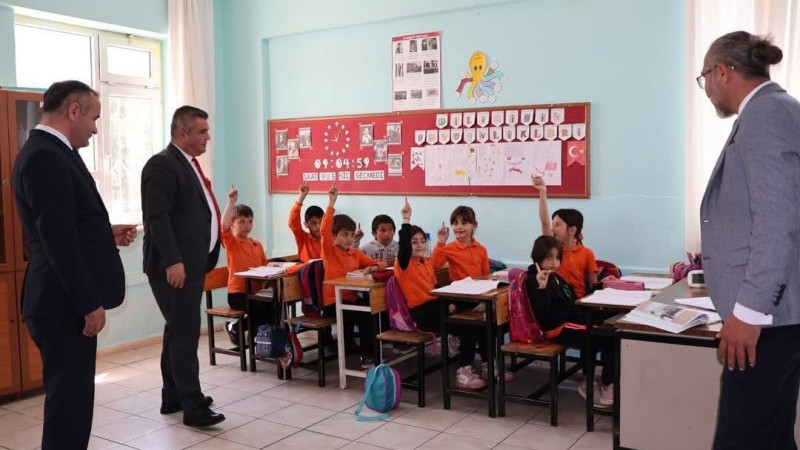 Müdür Yetkin’den köy okulu ziyareti