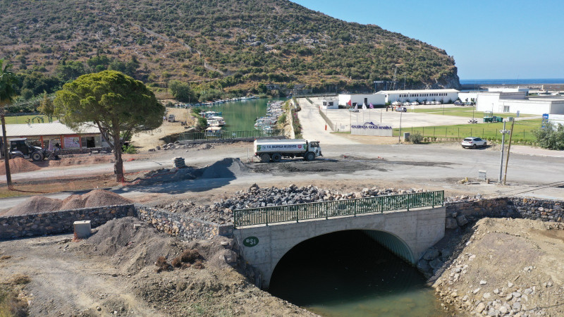 GAZİPAŞA BELEDİYESİ’NDEN YENİ KÖPRÜDE ÜST YAPI ÇALIŞMASI