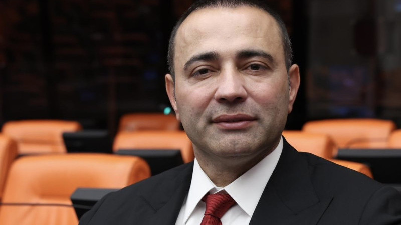 ‘Turizm emekçisi tükeniyor; çalışma düzeni insan onuruna uygun hâle getirilmelidir