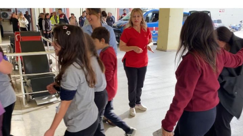 Zehirlenme Şüphesi: 18 Öğrenci Hastanelik Oldu