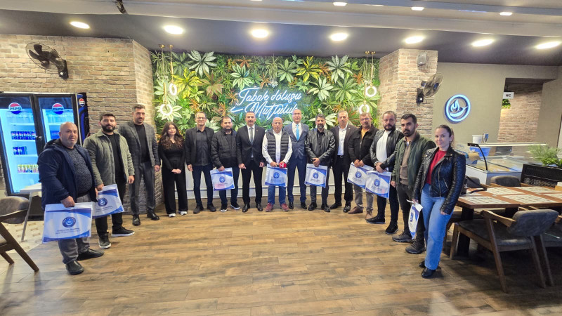 ‘BİNLERCE EĞİTİM EMEKÇİSİNİN SESİYİZ’