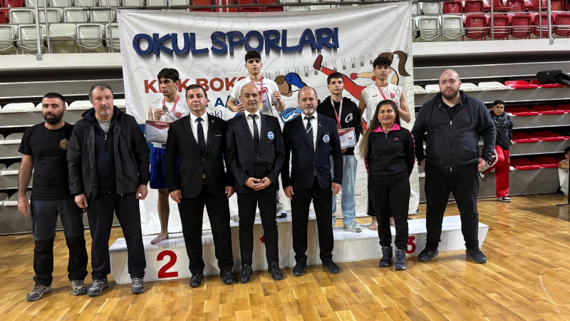 Gazipaşa Anadolu Lisesi’ne Türkiye üçüncülüğü gururu!