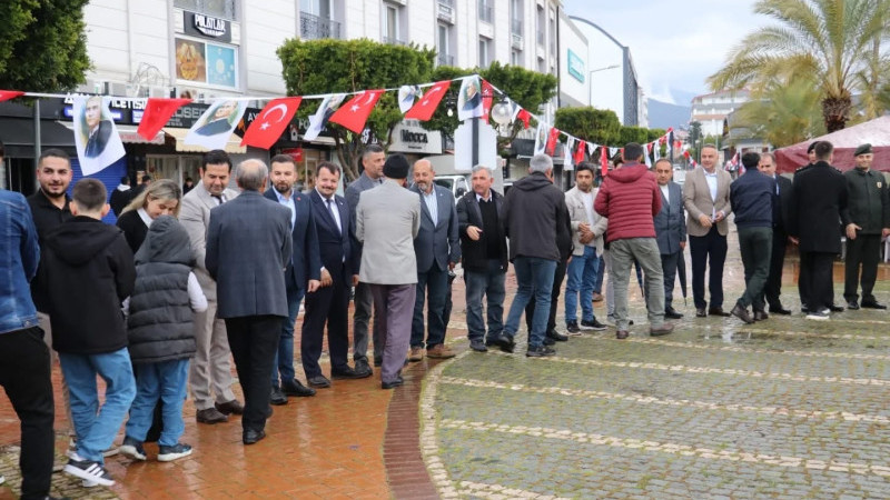 GAZİPAŞA MEYDANDA BAYRAMLAŞTI